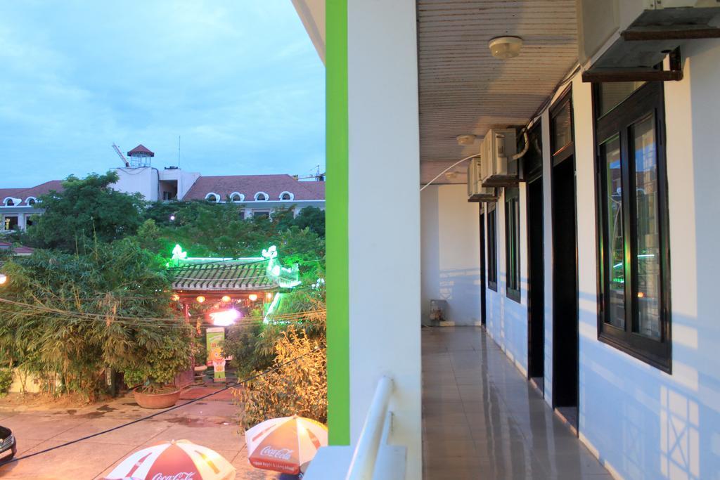 Ngoi Nha Xanh Hotel Da Nang Exterior foto