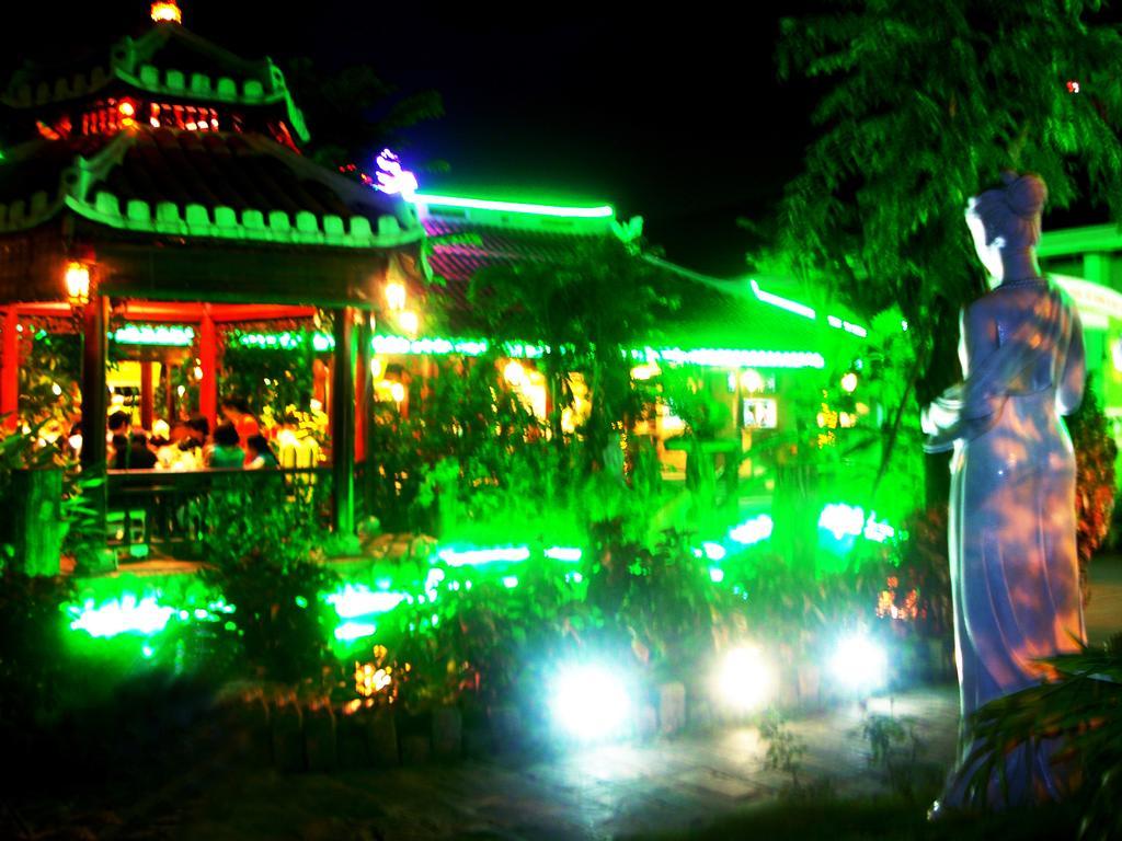 Ngoi Nha Xanh Hotel Da Nang Exterior foto